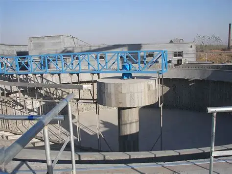 辐流式沉淀池周边传动直压排泥机